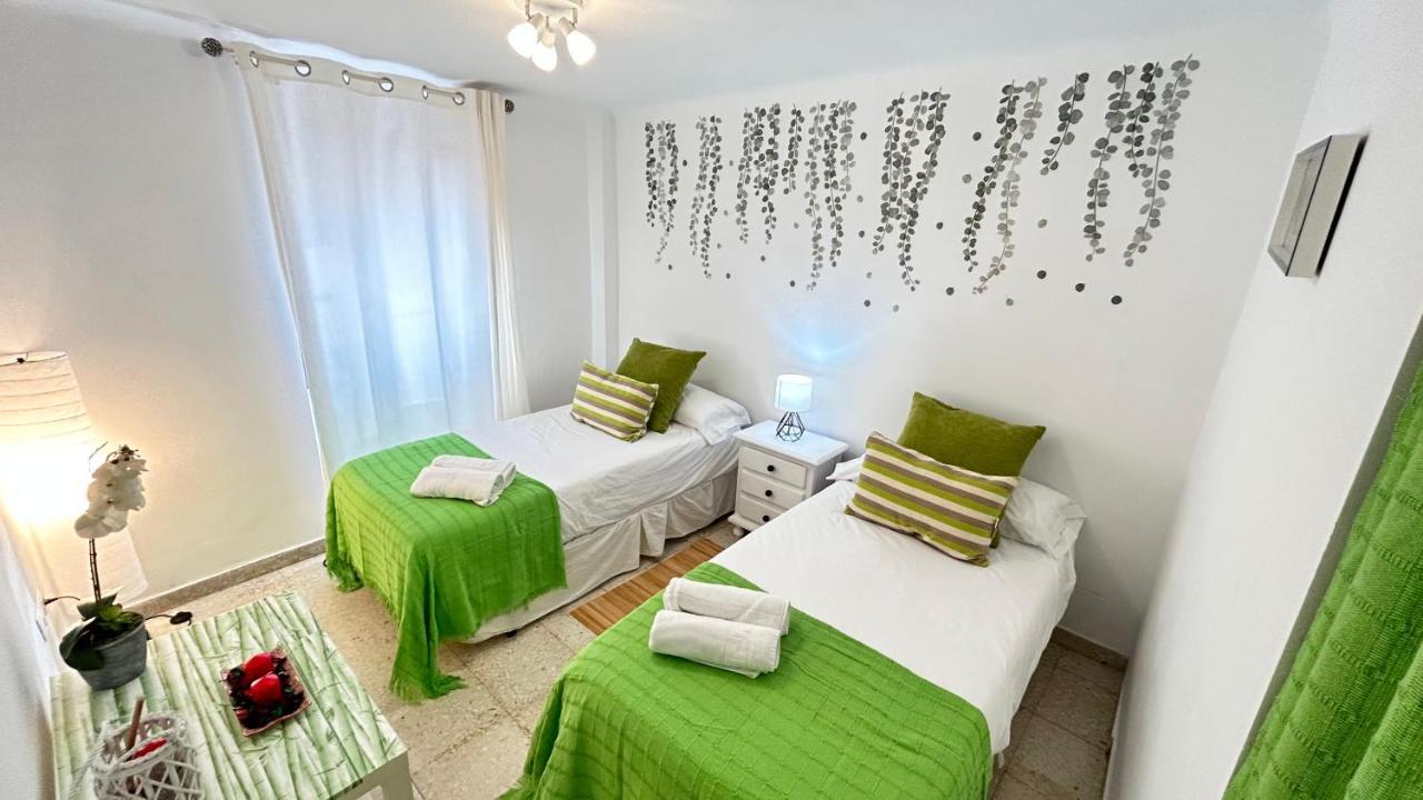 Cozy Town House With Terrace And Free Wifi Villa Ronda Exteriör bild