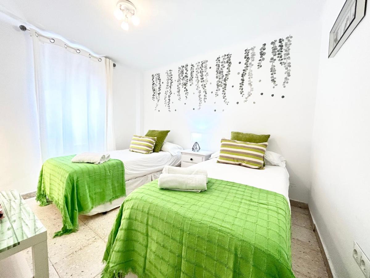 Cozy Town House With Terrace And Free Wifi Villa Ronda Exteriör bild